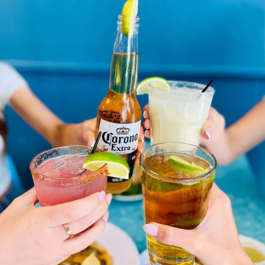 Happy Hour 01